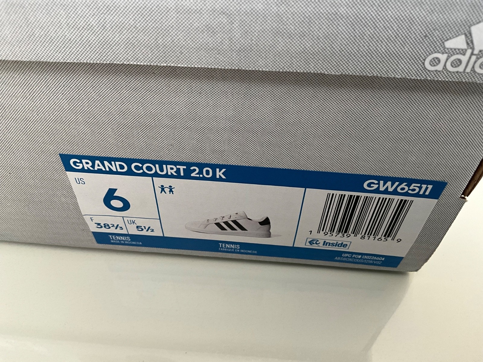 Adidas Sneaker Grand Court 2.0K size 6 kids/womens 7 1/2