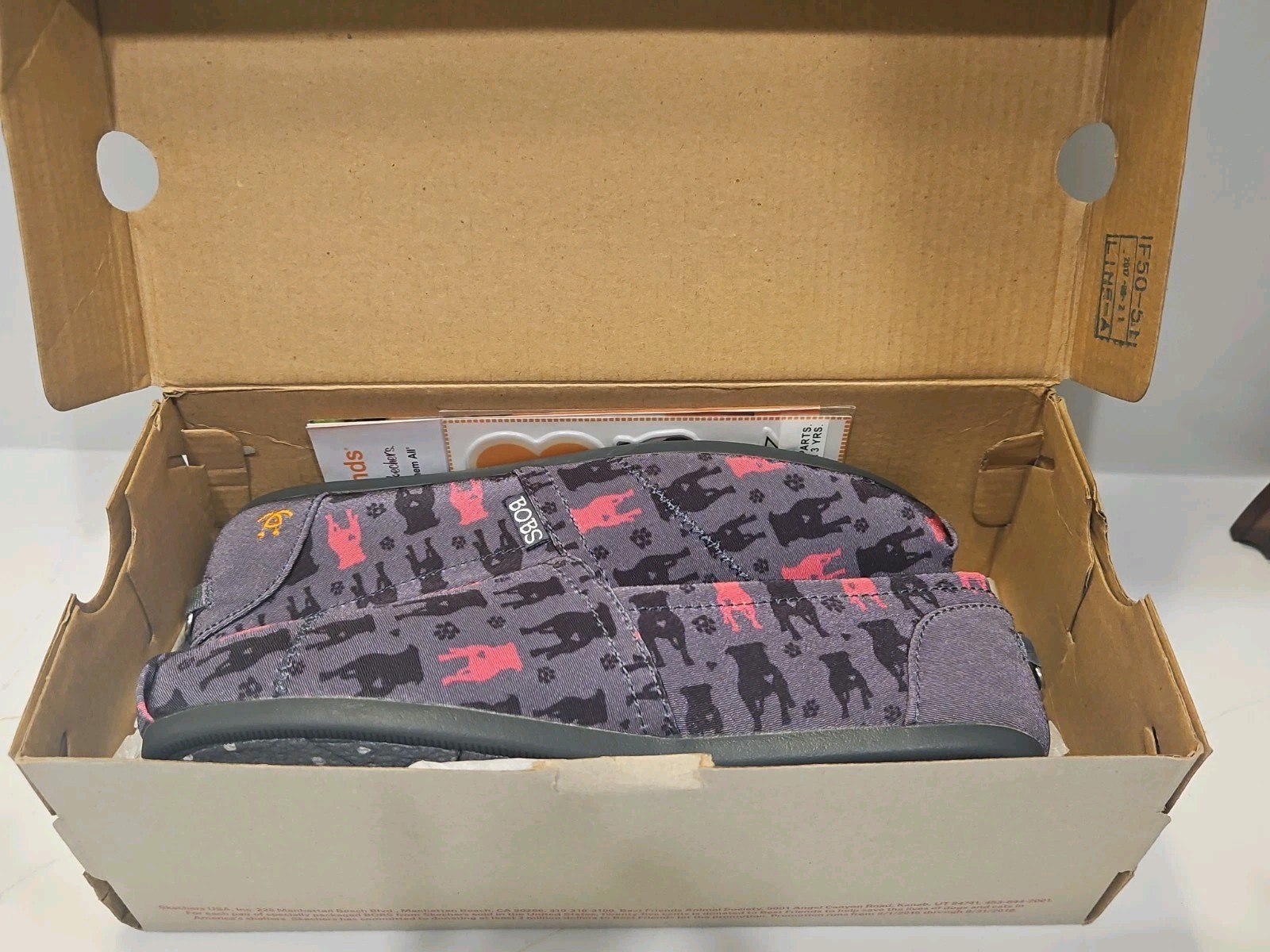 Bobs For Dogs – Gentle Giant – Size 9 – Pink and Gray