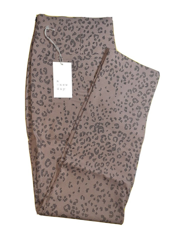 New Day Womens Stretch Ankle Crop Pants 4 S Brown Animal Print Side Zip NEW