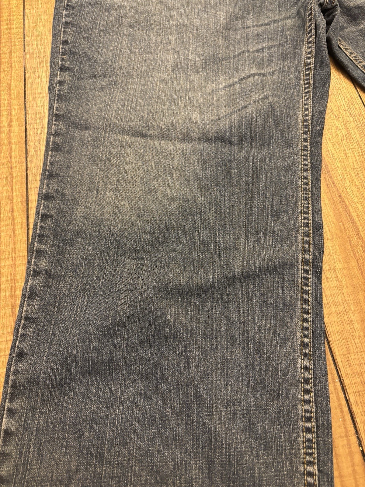 Levi’s Men’s Relaxed Straight Blue Denim Jeans Big & Tall 5-Pocket Logo