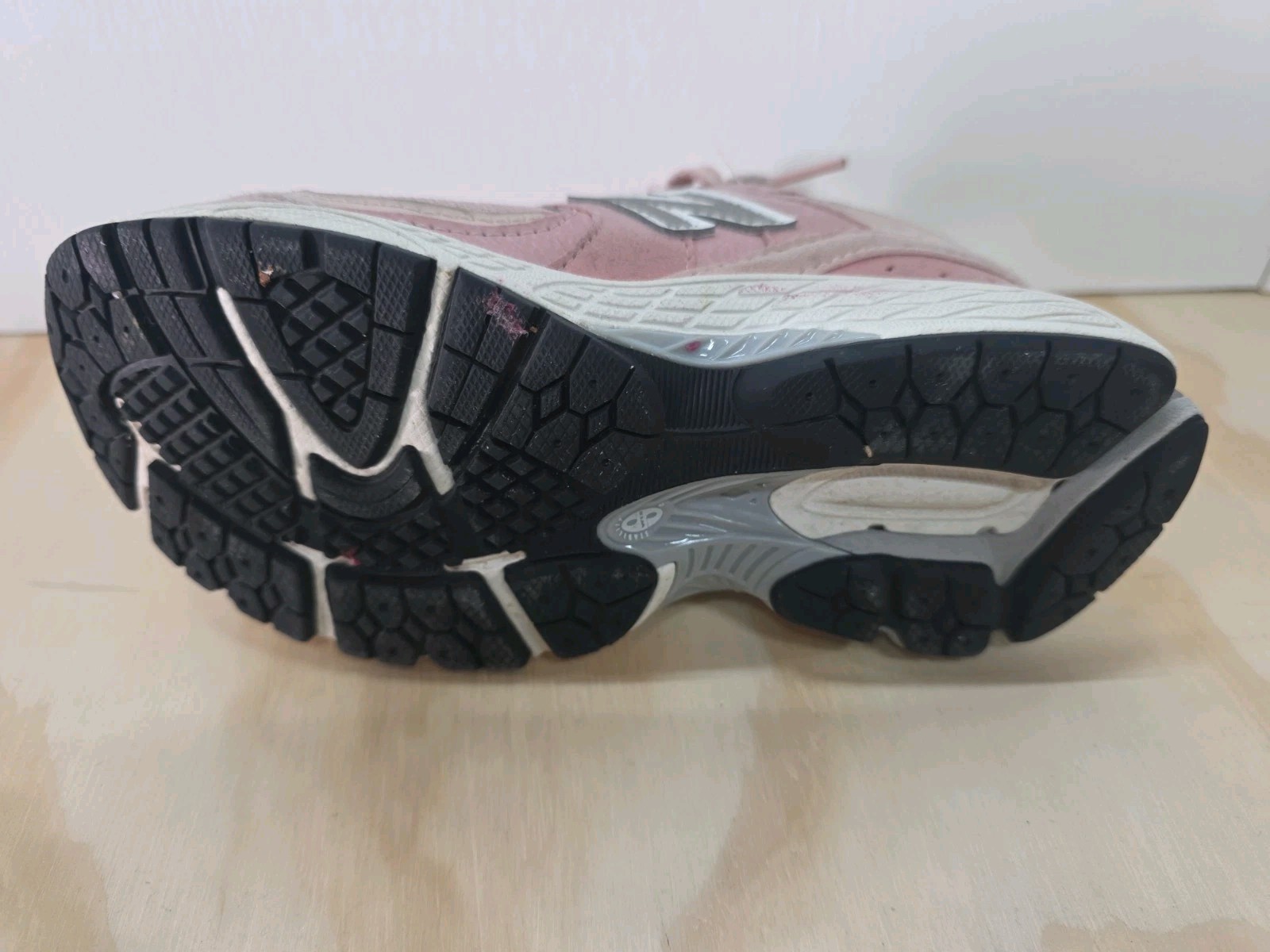 New Balance Pink Gray 2002R Girls Athletic Running Shoes Sneakers Size 13 Shoe