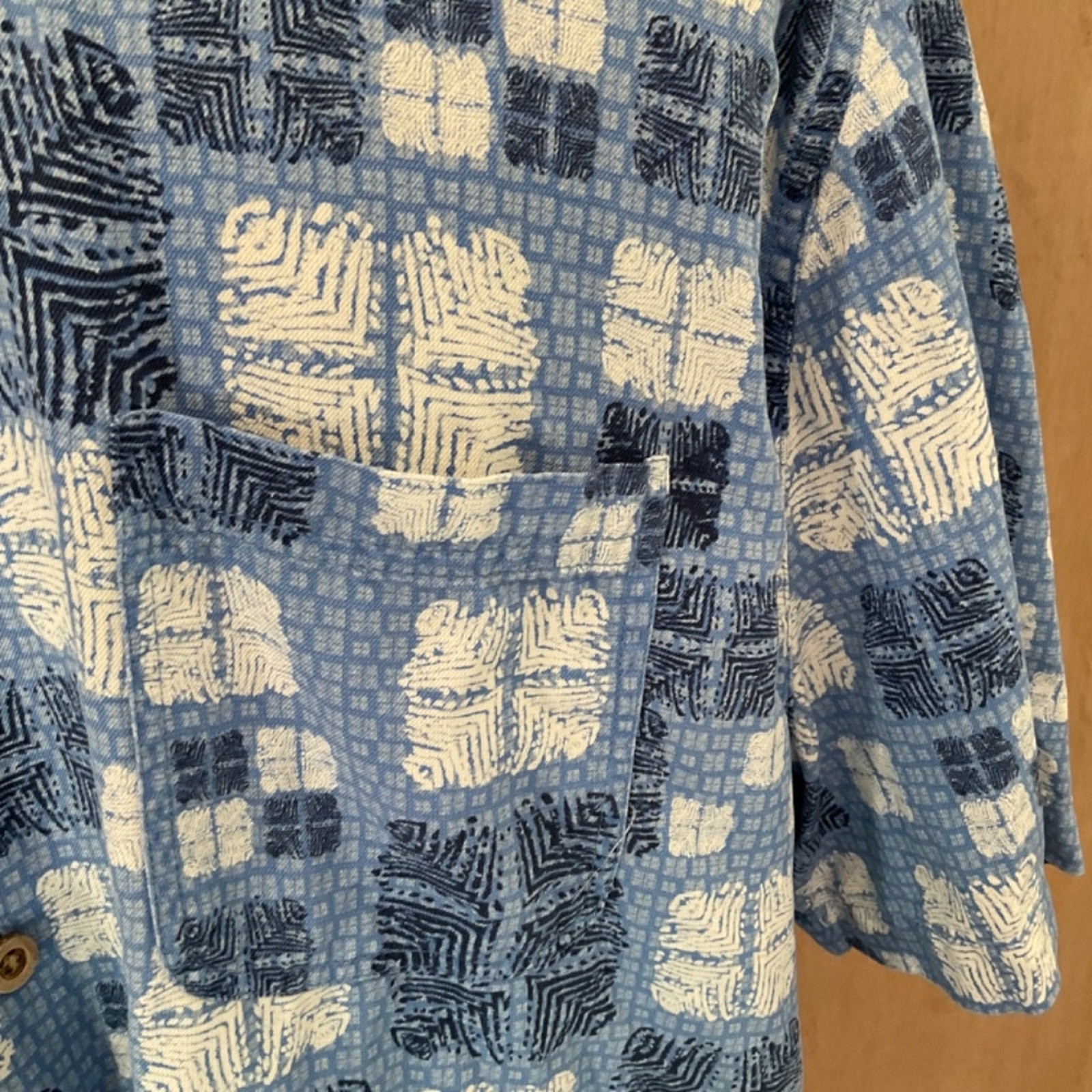 Nat Nast Button Blue 70% Silk‎ 30%Cotton Camp Shirt Sz L Hawaiian geometric
