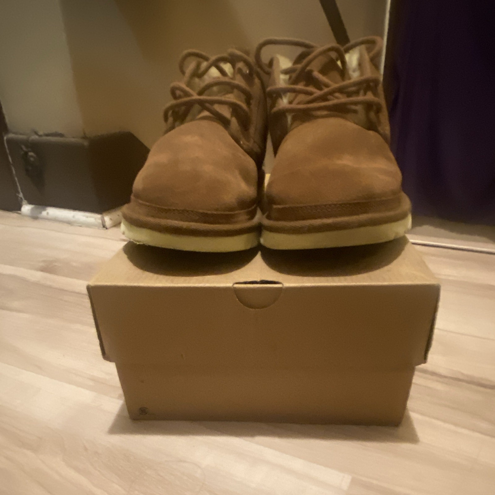 UGG Men’s Brown Suede Chukka Boots Sheepskin Lined Lace Up US 5.5
