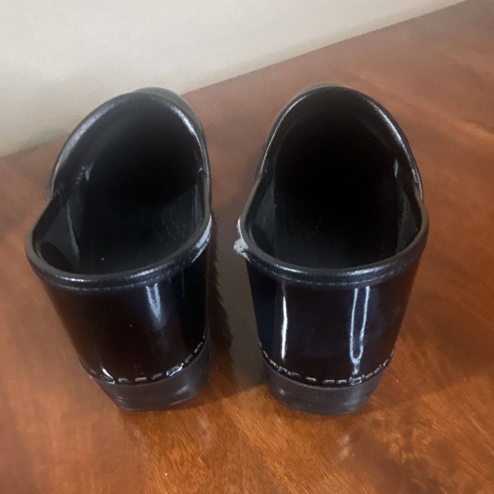Dansko Professional Black Patent Leather Slip-On Comfort Clogs Women EU 40 US 10