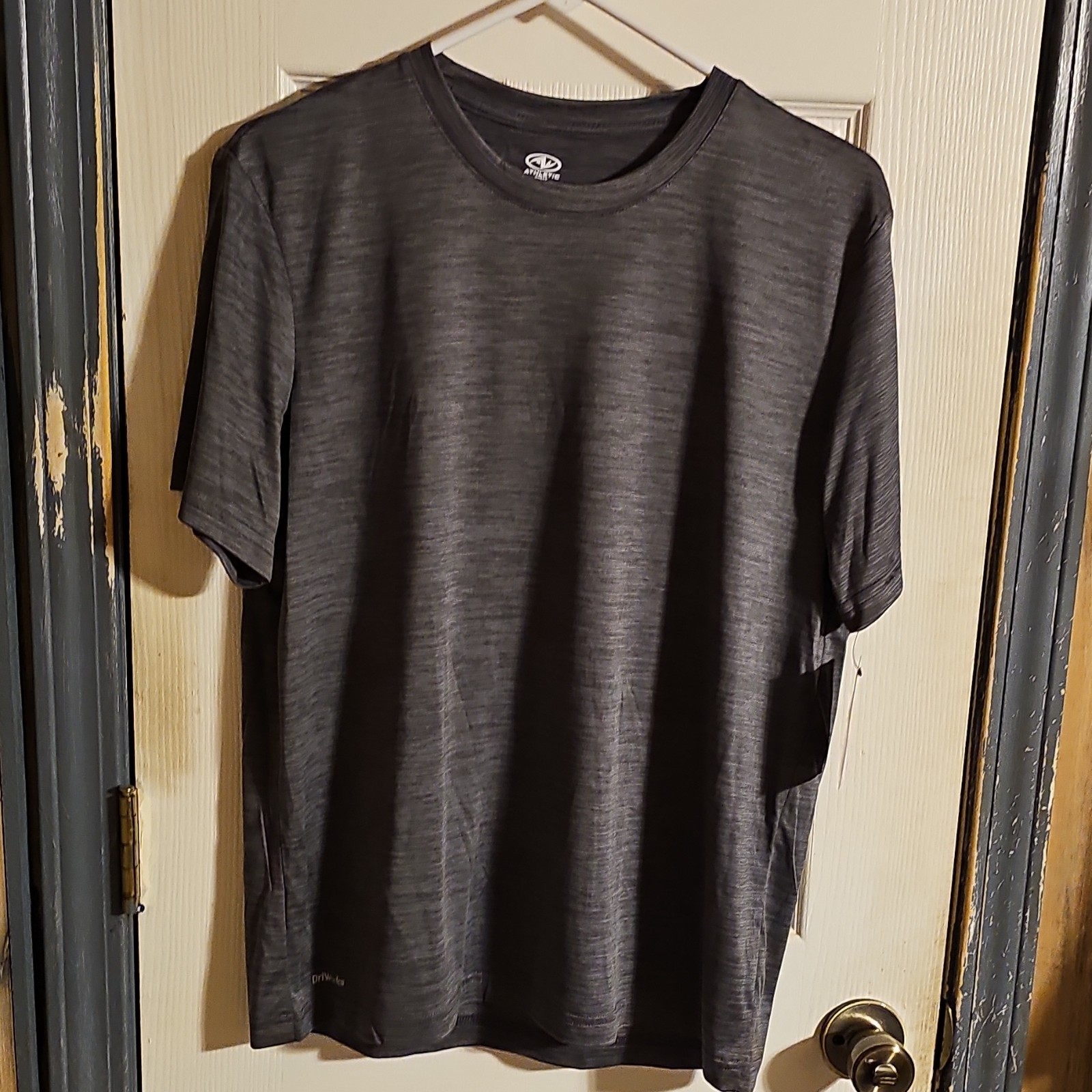 Athletic Works Men’s Moisture Wicking Poly Jersey Tee Charcoal Grey Stripe M