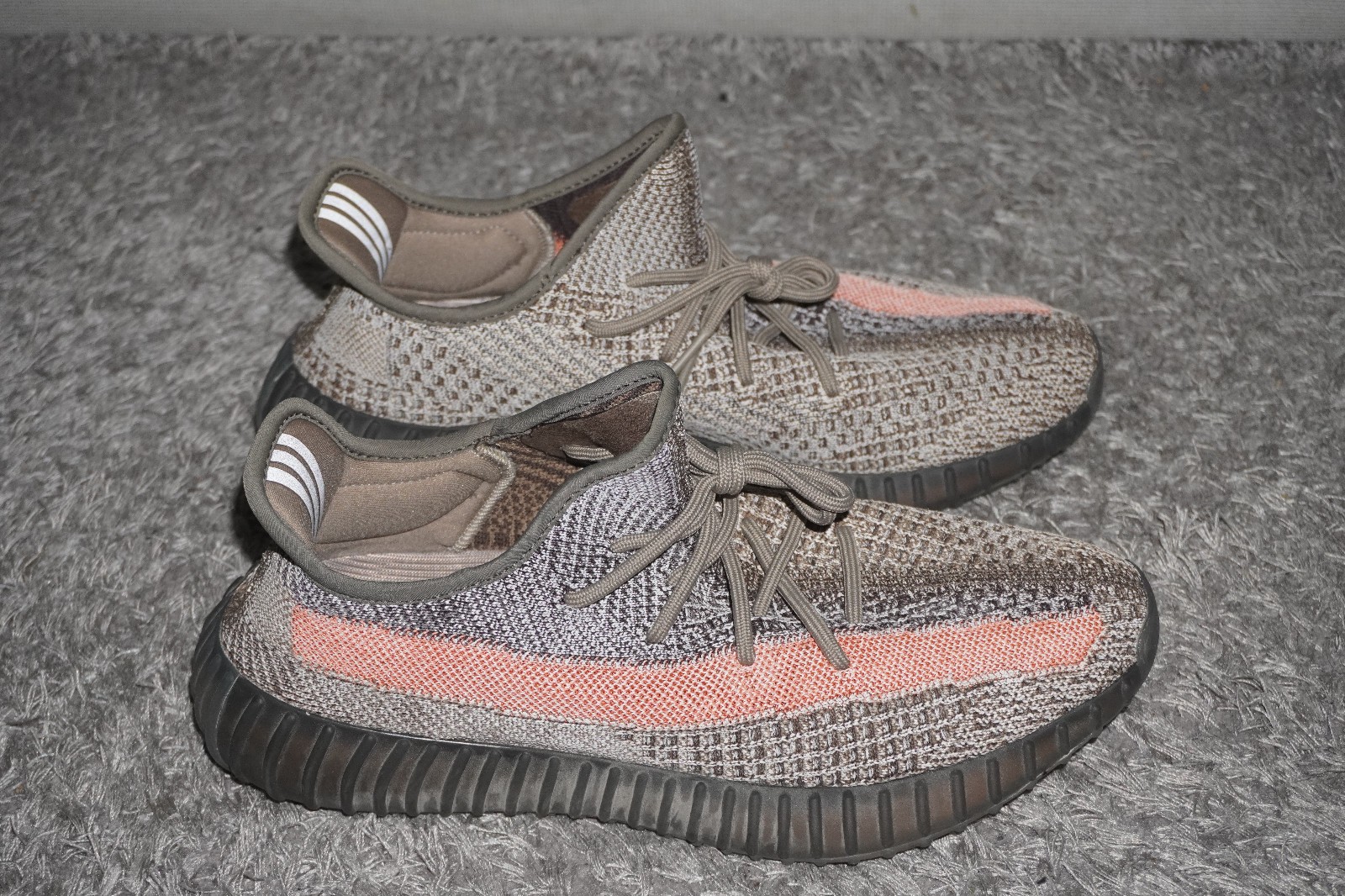 Adidas Yeezy Yeezy Boost 350 V2 “Ash Stone” Sneakers