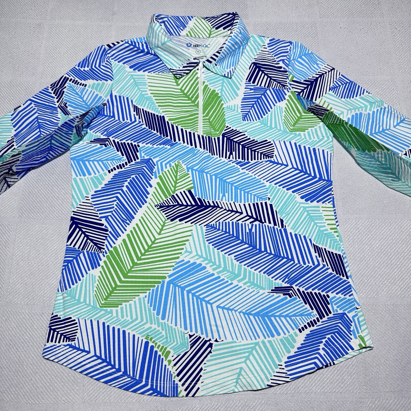IBKUL Top Womens Small 1/4 Zip Tropical Palm Leaf Print Mesh Performance Active