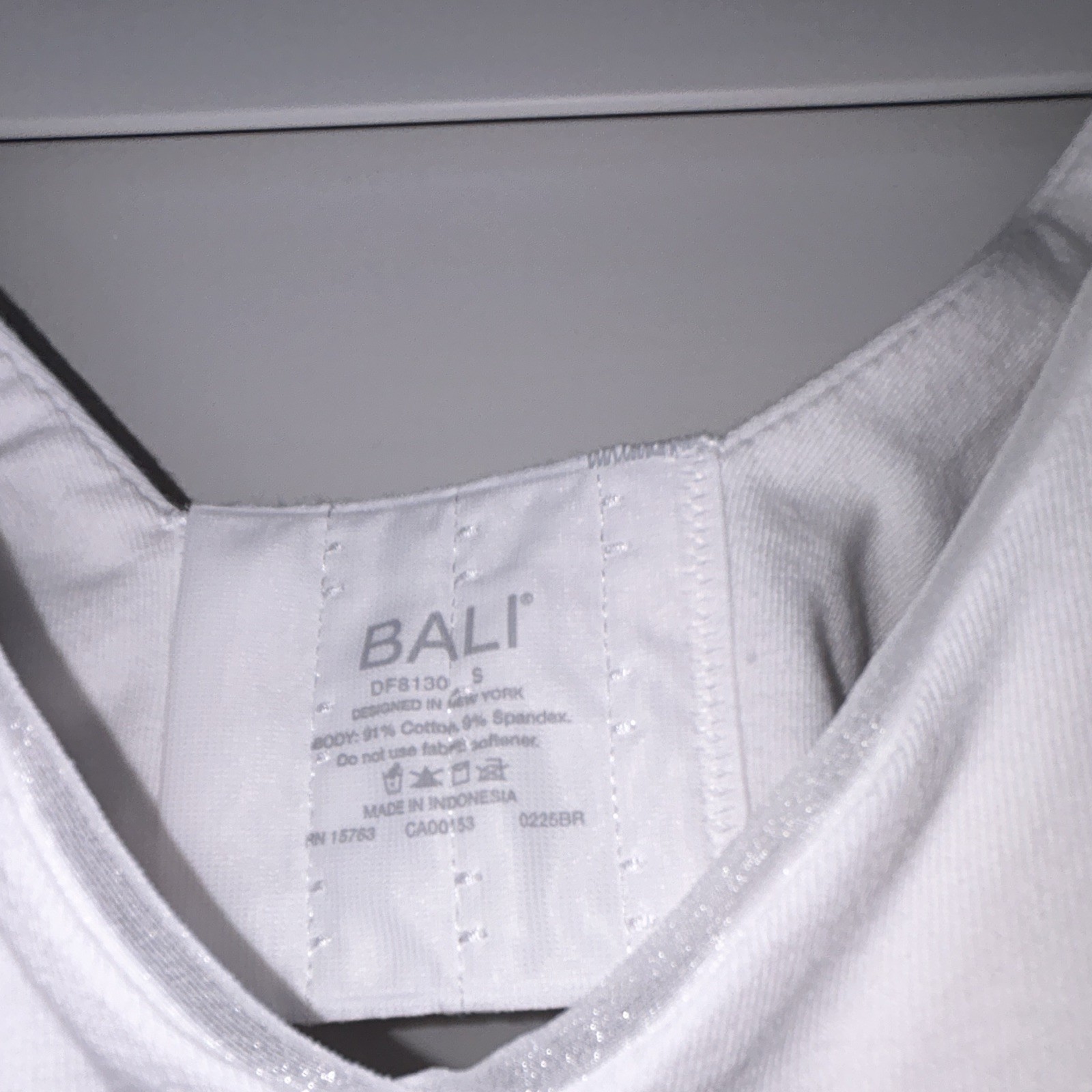 Bali Double Support Wireless Full Coverage, White Size small, fits 32B-34C