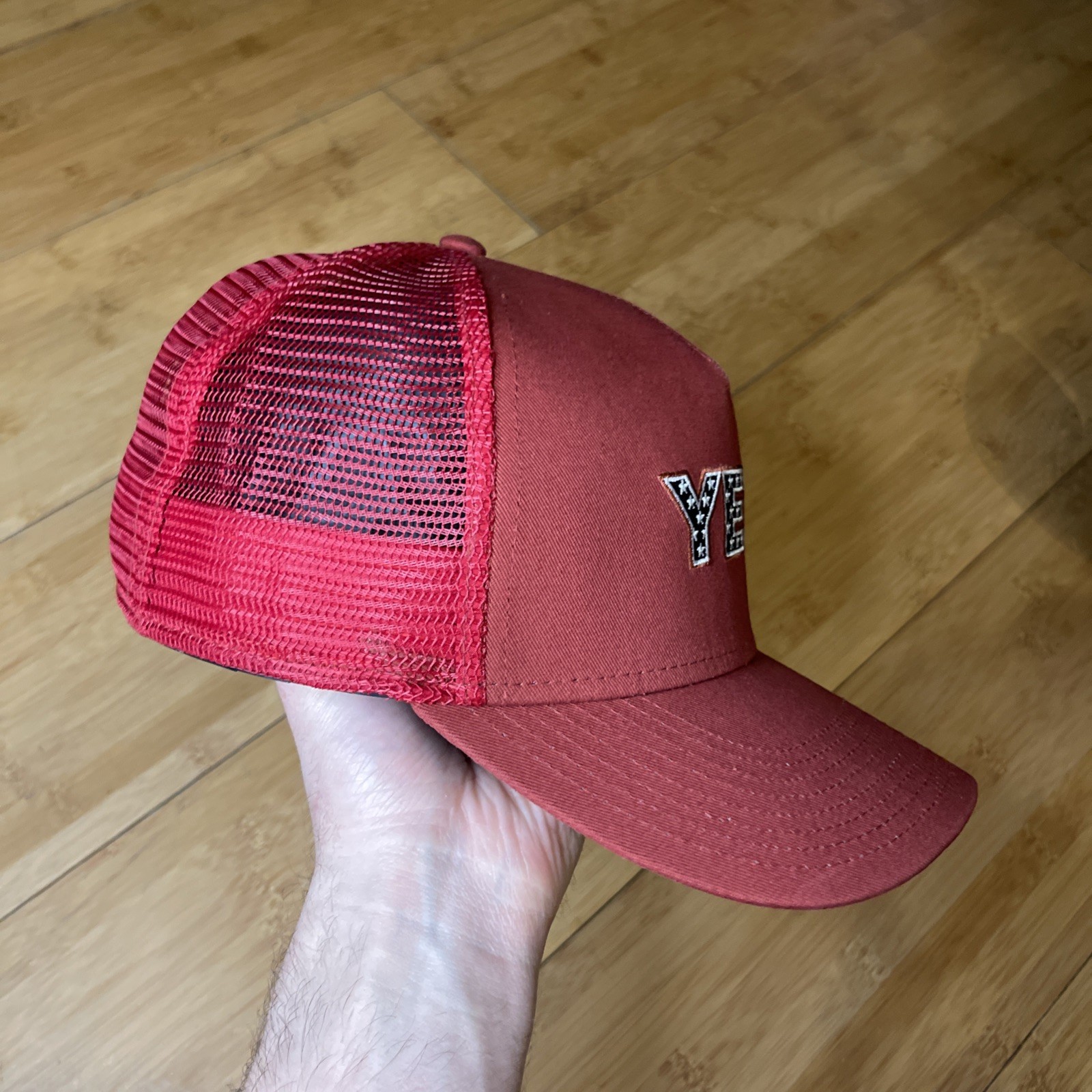 YETI Coolers Red Washed 2Tone A-Frame Mesh USA Flag Patriotic Snapback Hat VG