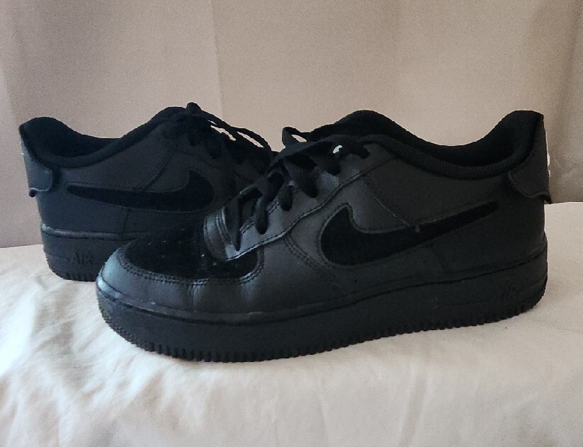 Nike AF1 1/1 GS Air Force 1 Low Black DB1856-001 6.5Y Sticky Swoosh MISSING
