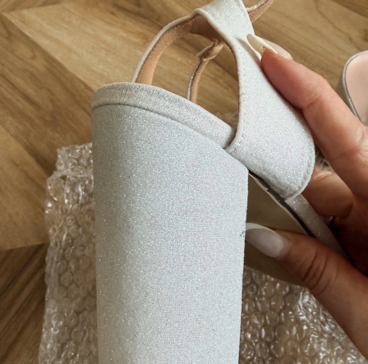 White Fur Trim Strappy Ankle Strap Block Heel Women’s Sandals Synthetic
