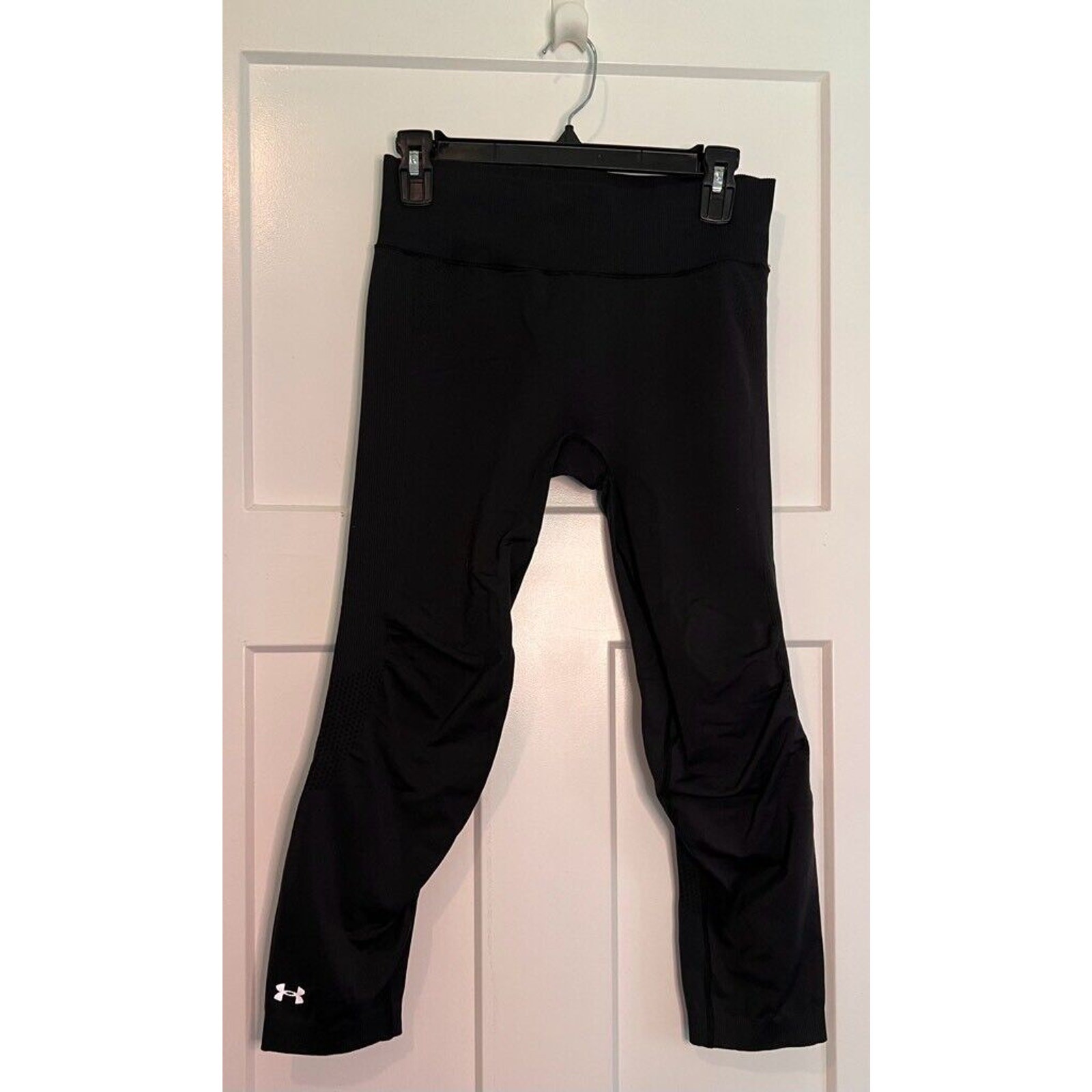 Under Armour Womens Leggings Pants Black Mid Rise Yoga Waistband Workout MEDIUM