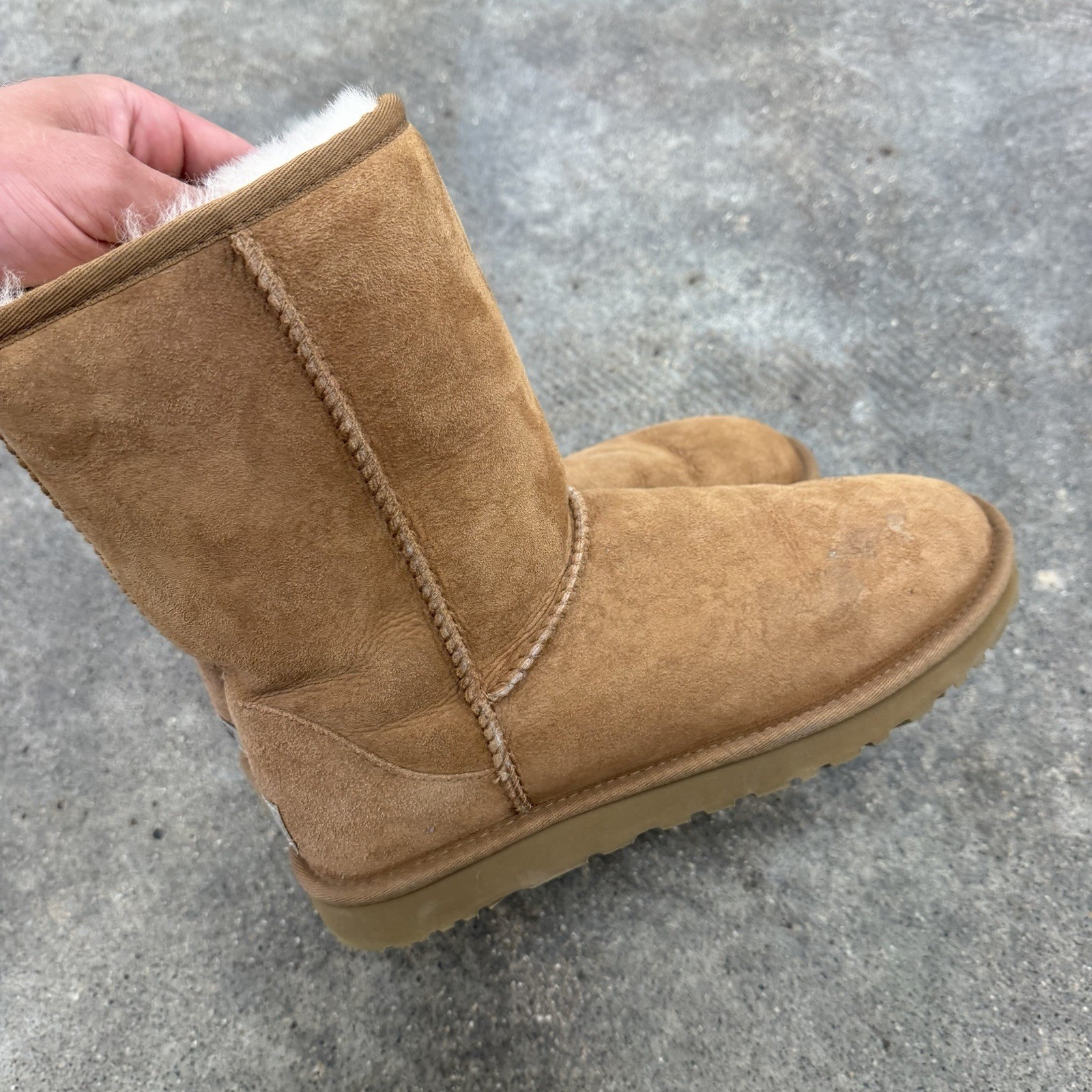 UGG Australia Womens Classic Boots 5825 Chestnut Sheepskin Size 8