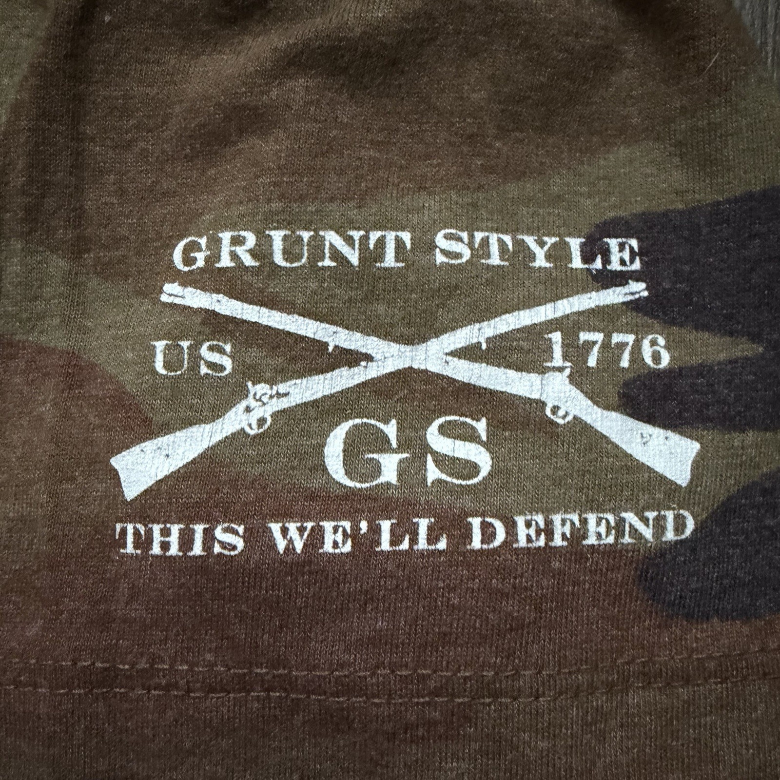 Grunt Style Women’s Camo Love of Country American Flag Graphic T-Shirt Size L