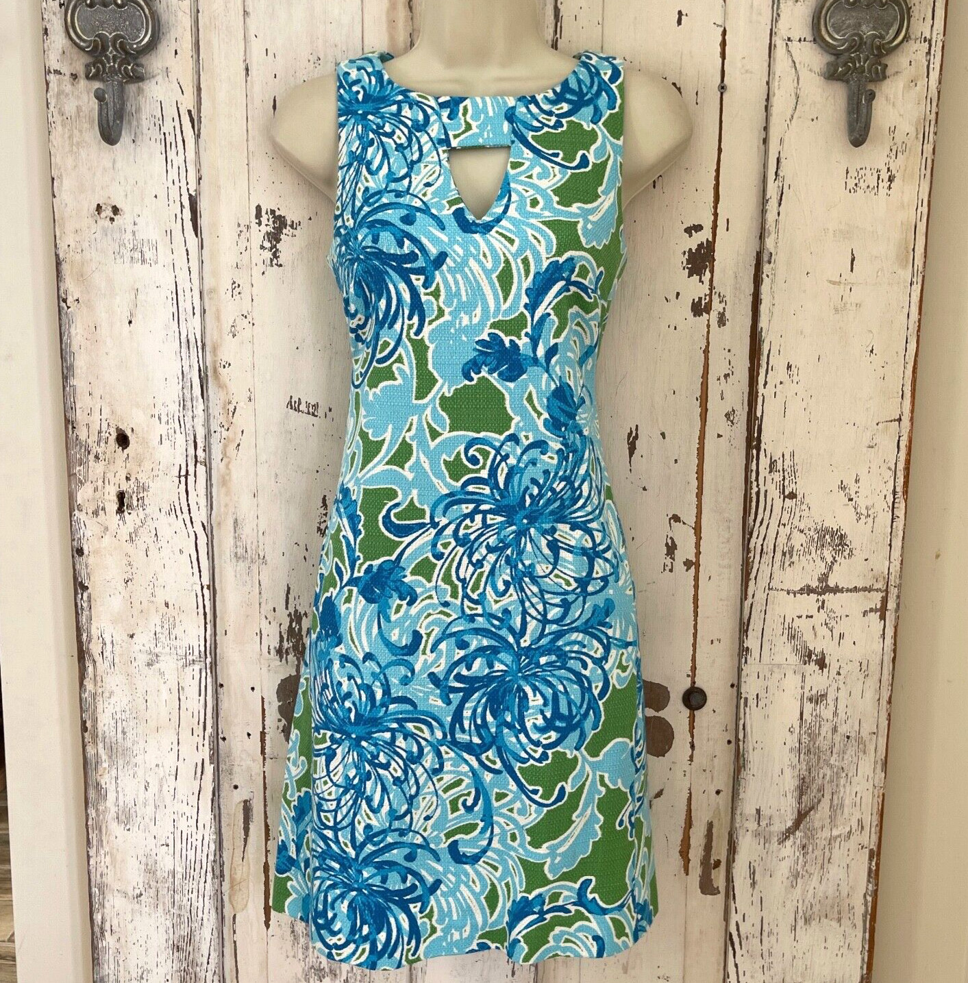 Taylor Size 2 Woman’s Blue Green White Floral Pocketed Sleeveless Summer Dress