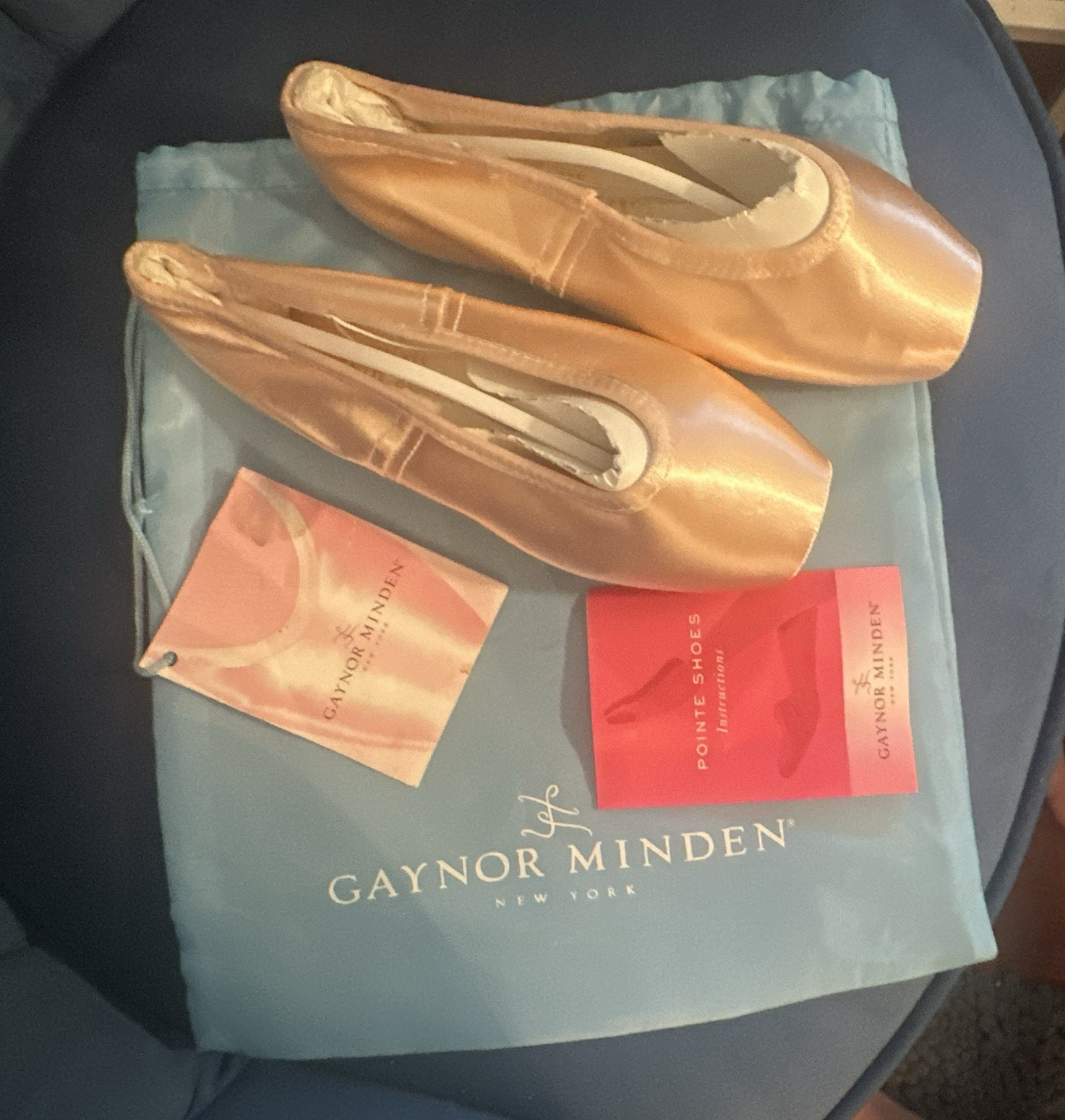 Gaynor Minden Women’s Pink Pointe Shoes Size 7.5M Satin MPN 3-421-12