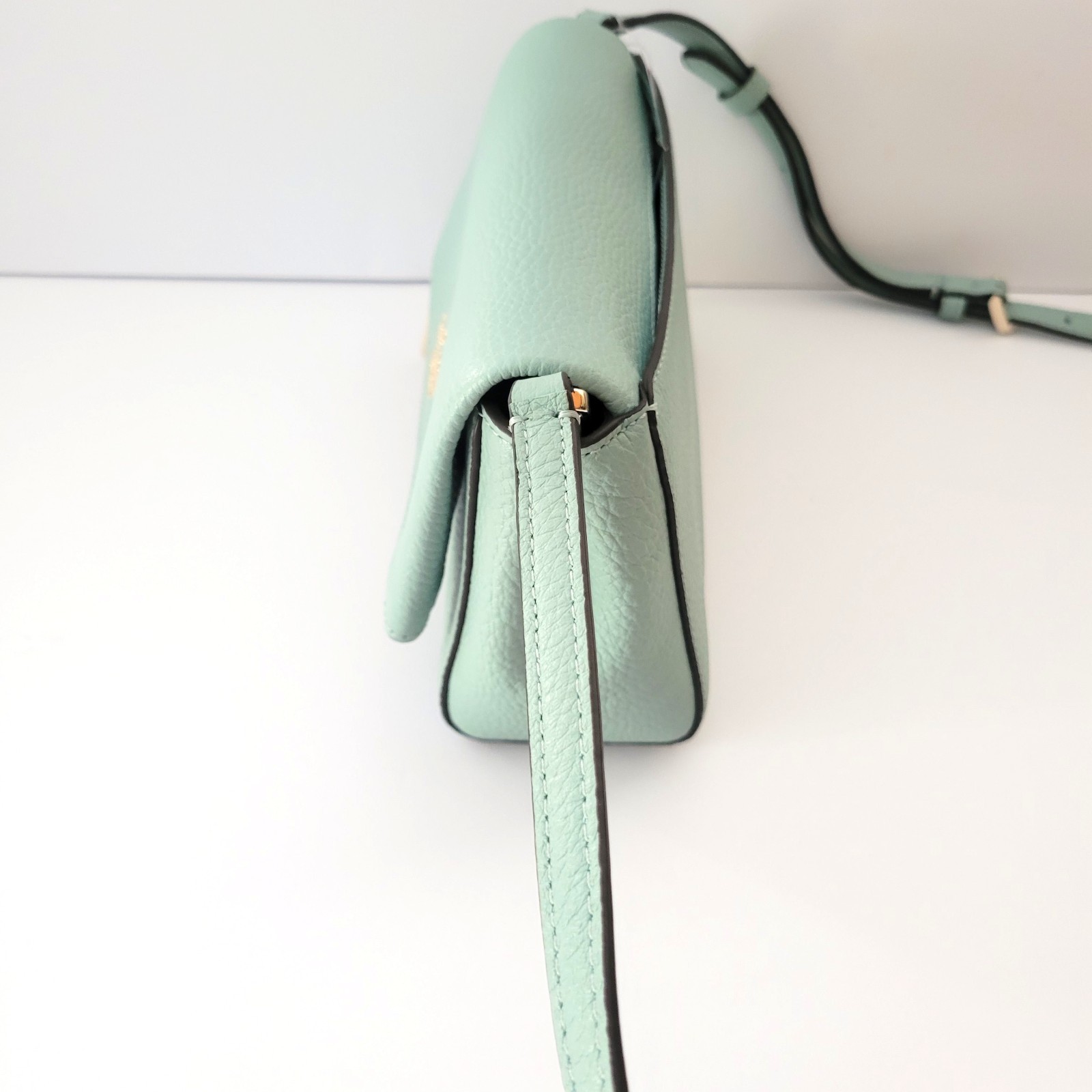 Kate Spade KE487 Leila Pebbled Leather Mini Flap Zip Crossbody Aventurine