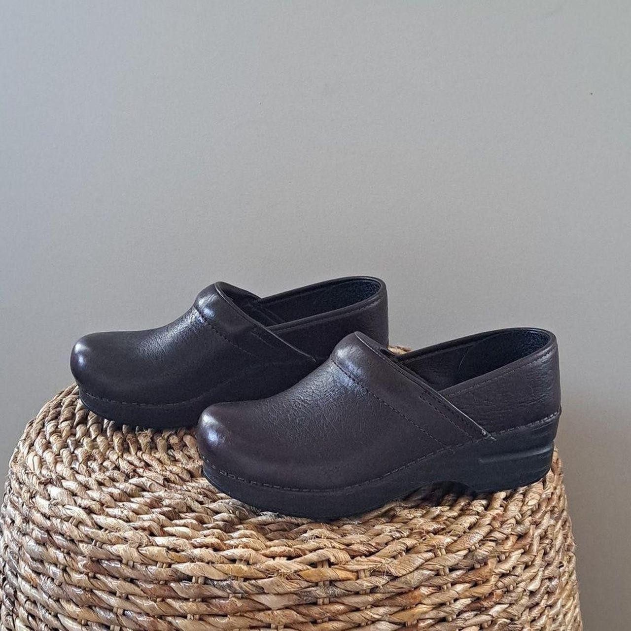 Dansko Brown Leather Professional Clogs Womens EU 37 US 6.5-7 Excellen