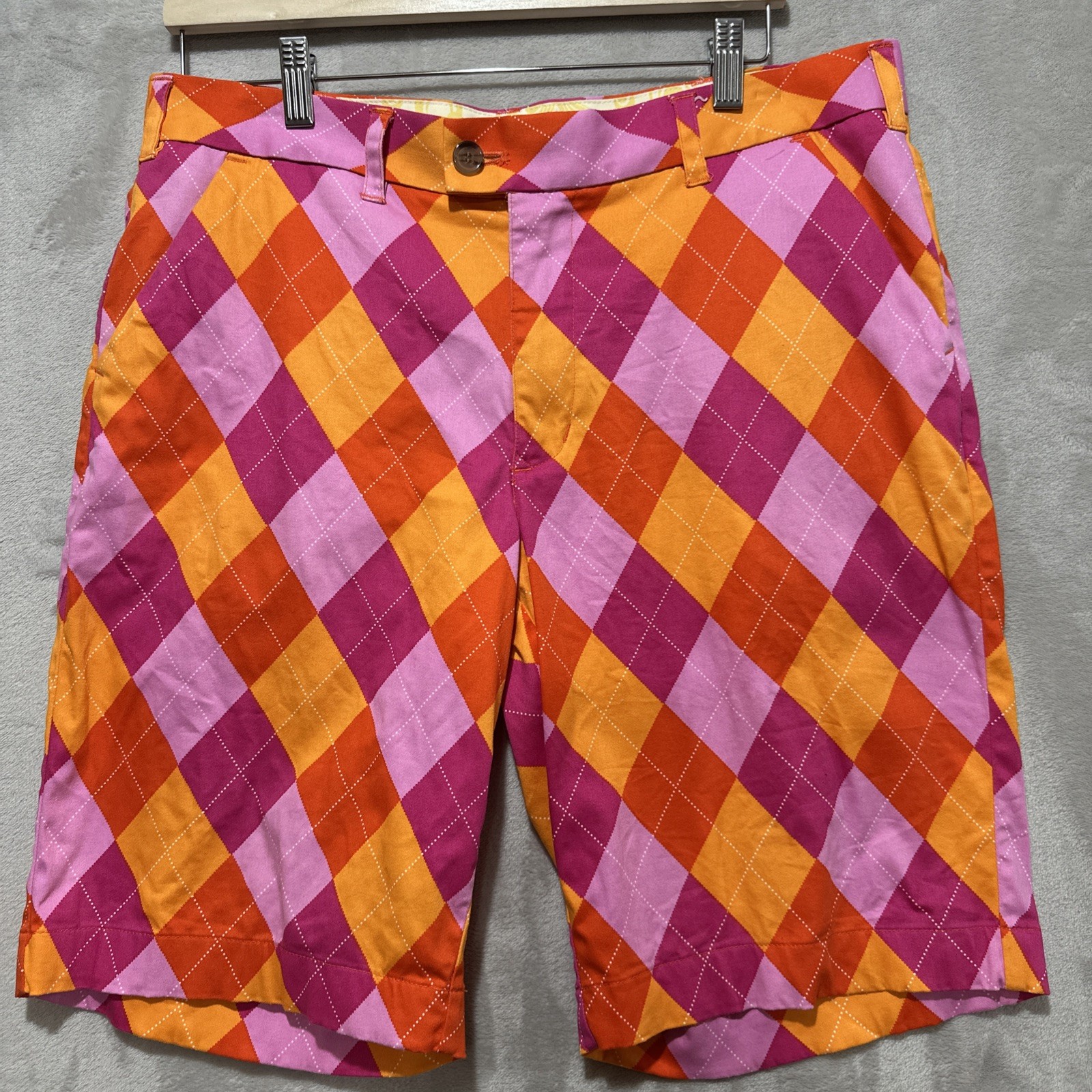 Loudmouth Raspberry Surebet Golf Shorts Men’s 34 Diamond Print Mid Rise Stretch