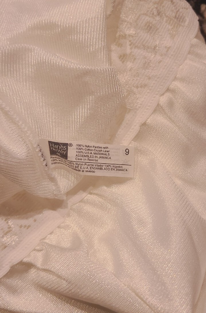 90’s Vintage Hanes Her Way 100% nylon panties w/tags size 5-10 Wide Lace