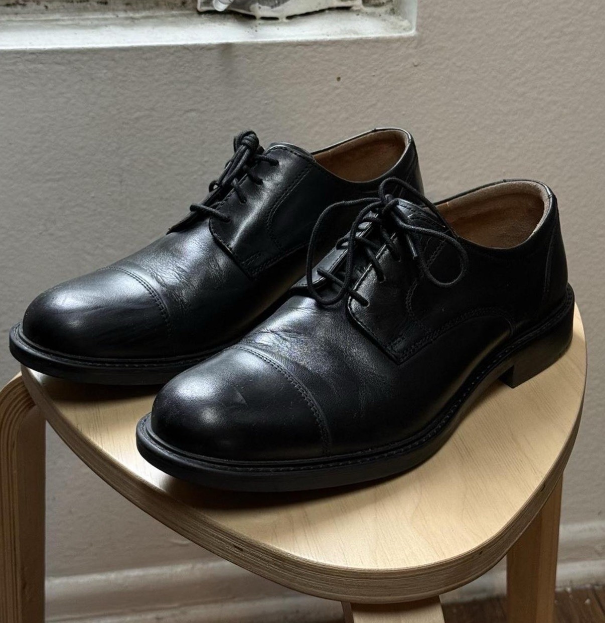 Johnston & Murphy Men’s Black Leather Cap Toe Oxford Lace-Up 9.5M 20-1861