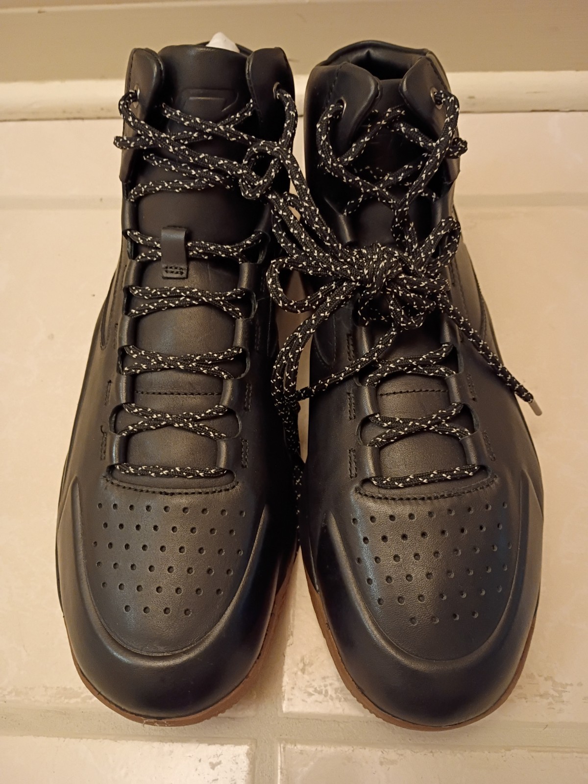 Under Armour Curry 1 Lux Mid Leather Black Gum, Size 11.5