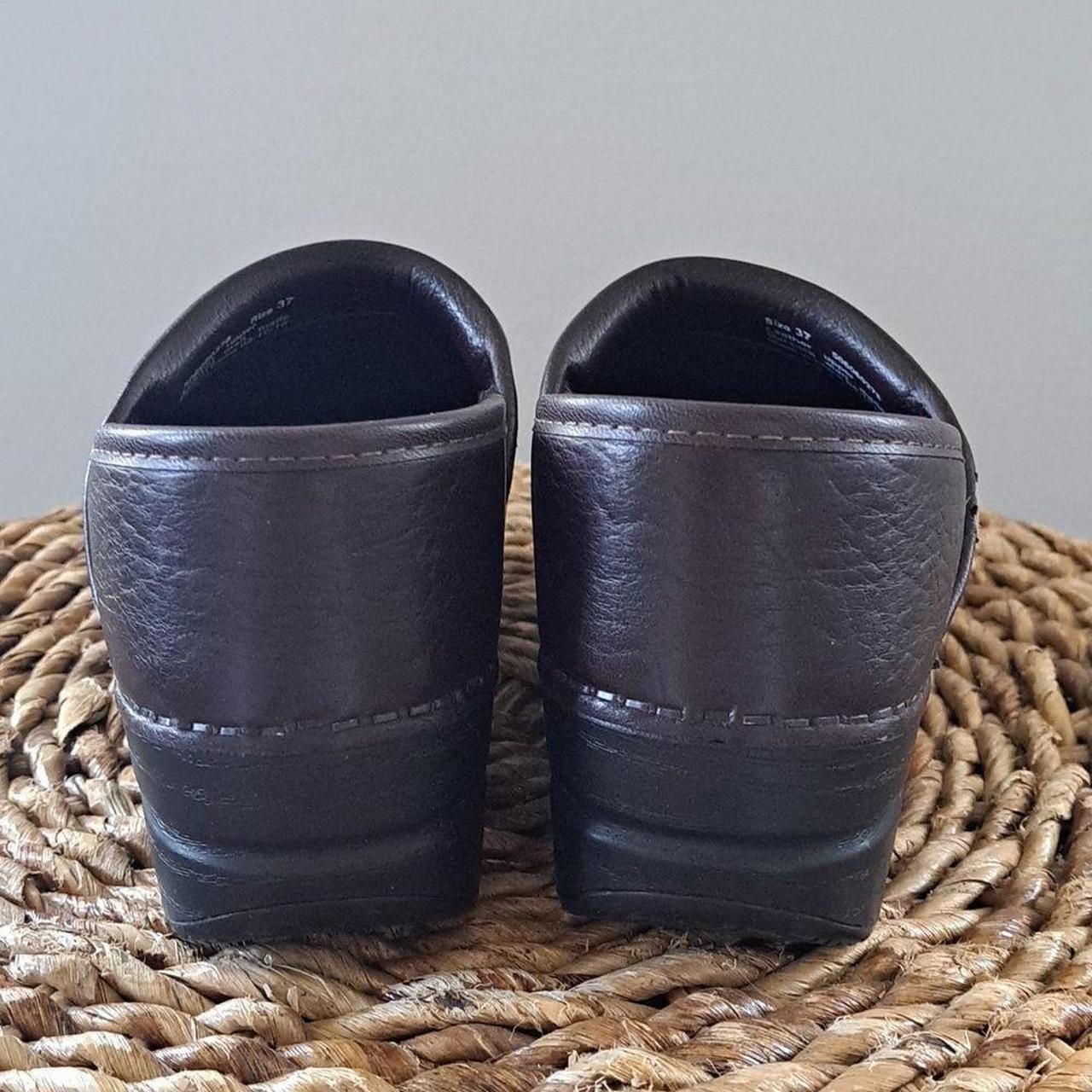 Dansko Brown Leather Professional Clogs Womens EU 37 US 6.5-7 Excellen