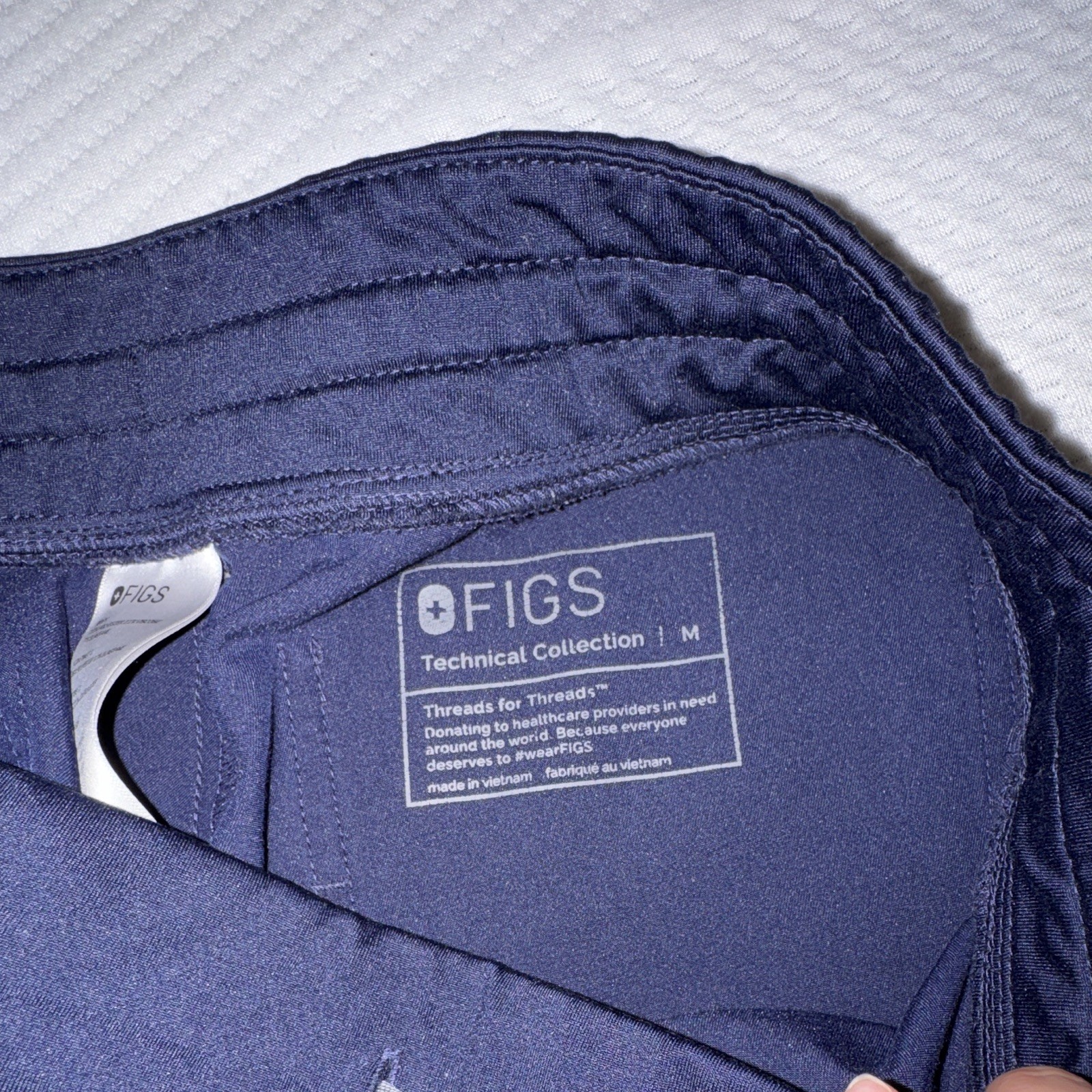 FIGS Technical Collection Women’s Navy Scrub Set Top S & Pants Size M