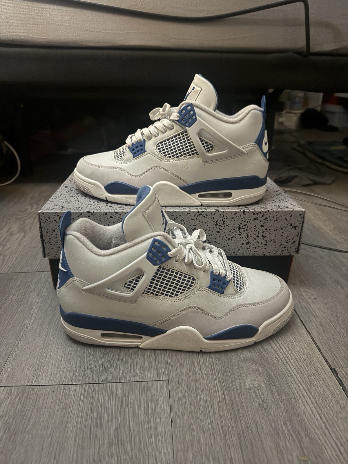 Jordan 4 Military Blue