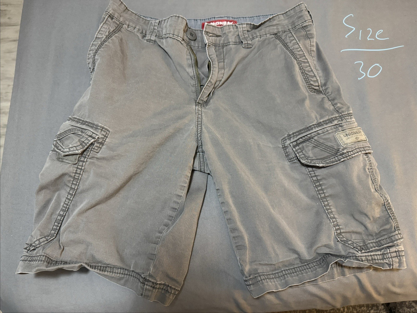 LOT OF 5 Cargo Shorts And Joggers (Lee, Levi, Unionbay, Wrangler) Size 29-31