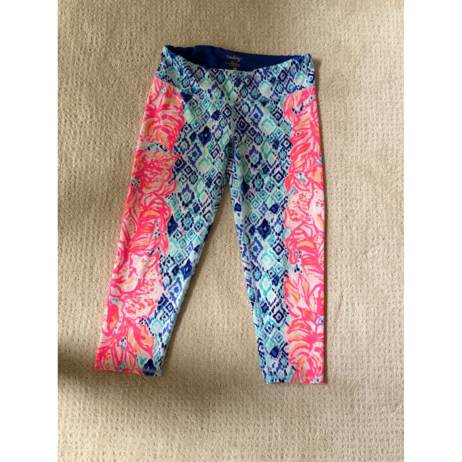 Lilly Pulitzer Luxletic Cropped Leggings Pink Blue Ikat Floral Print Size Large