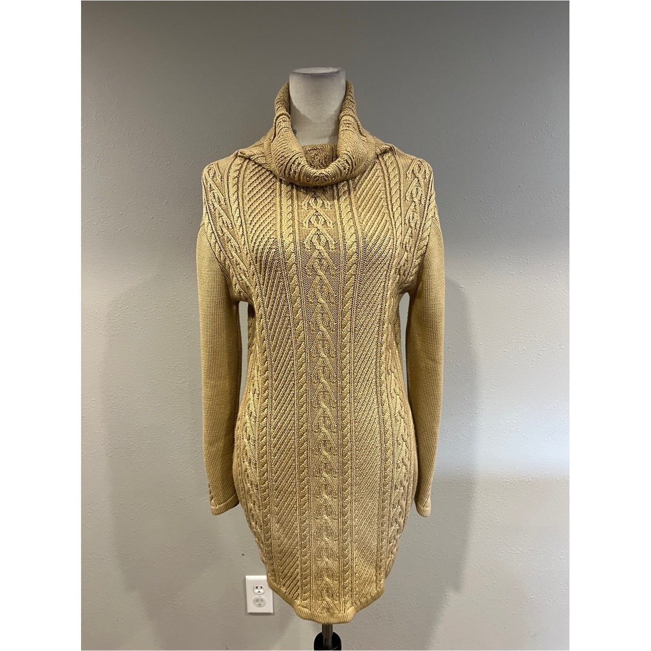 Cable Knit Turtleneck mini Sweater Dress in Camel size medium