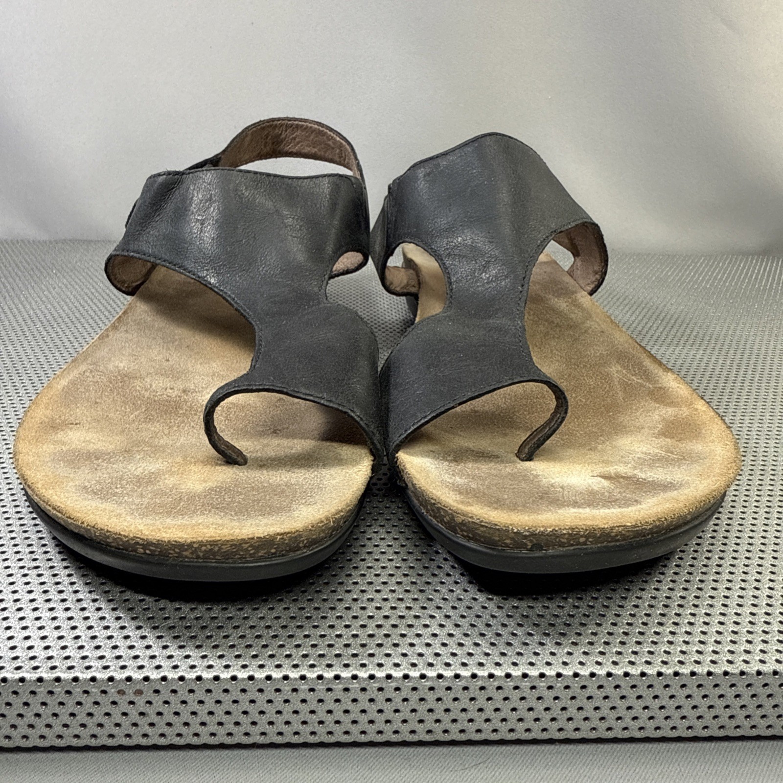 Dansko Reece Waxy Burnished Black Thong Sandal Size 42- Women’s 11.5-12