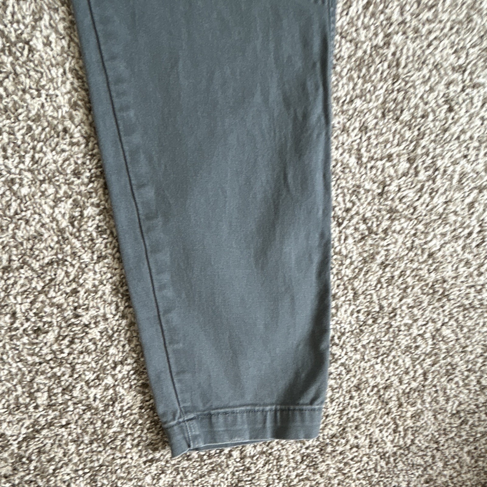Levi’s XX Chino Men’s Gray Cotton Twill Tapered Flat Front Chino Pants 34