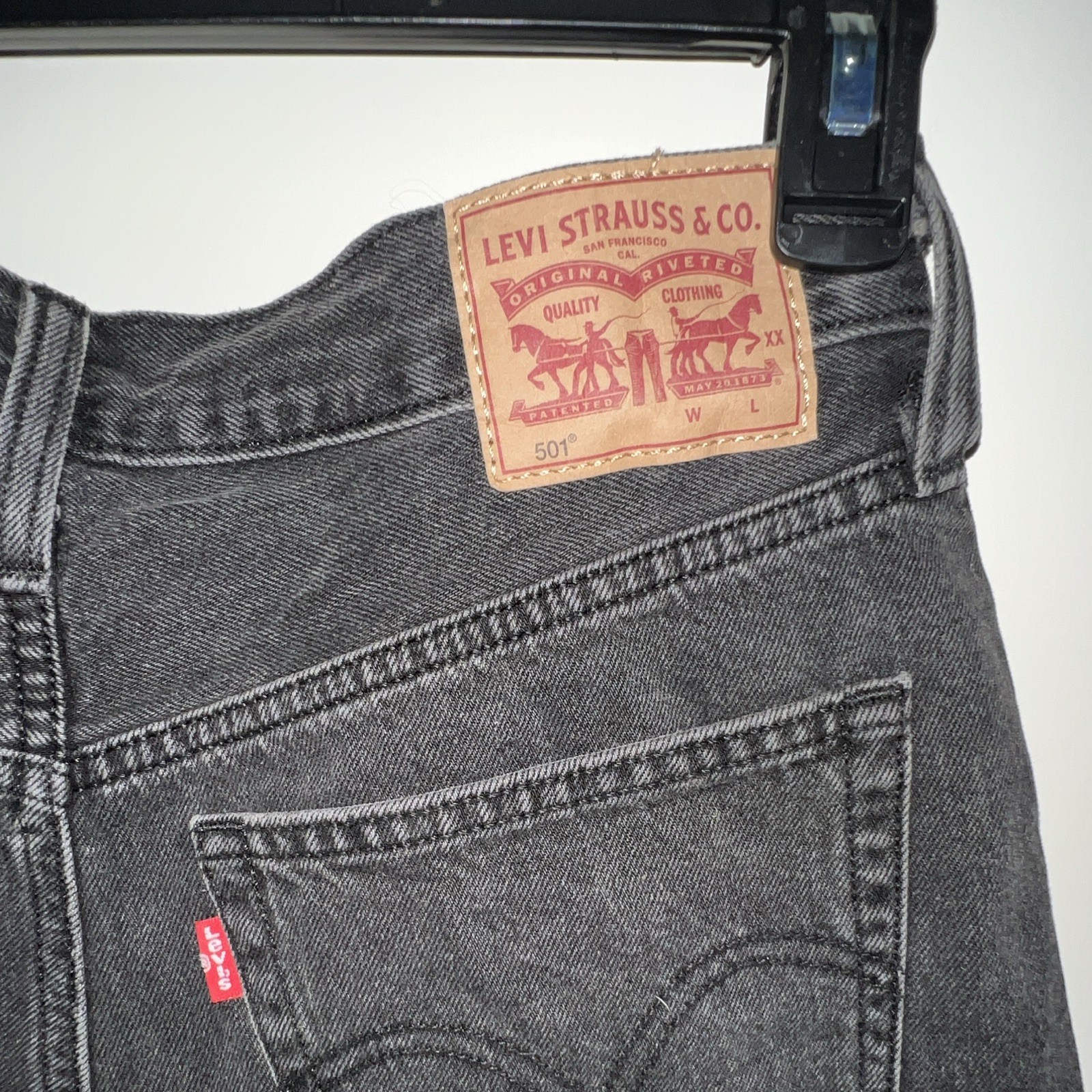 Levi’s 501 Women’s Black Denim Cut Off Shorts W30 High Rise 5-Pocket Button