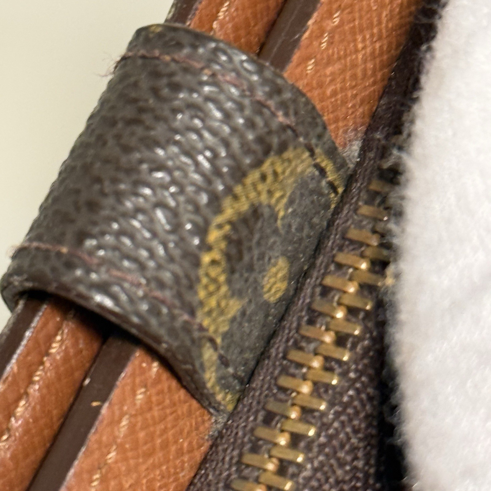 Authentic Louis Vuitton LV Monogram Compact Zip Bifold Snap Wallet Button Brown