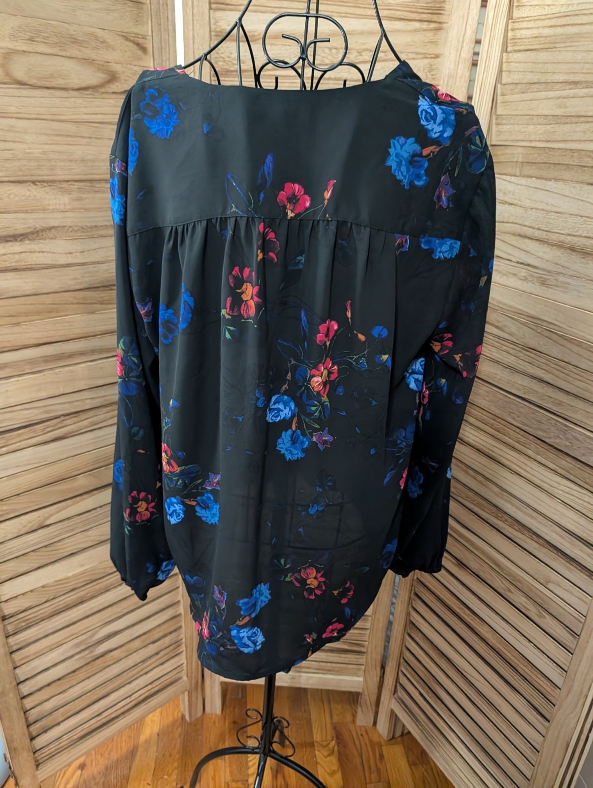 INC International Concepts Large Floral Top Business, Chic