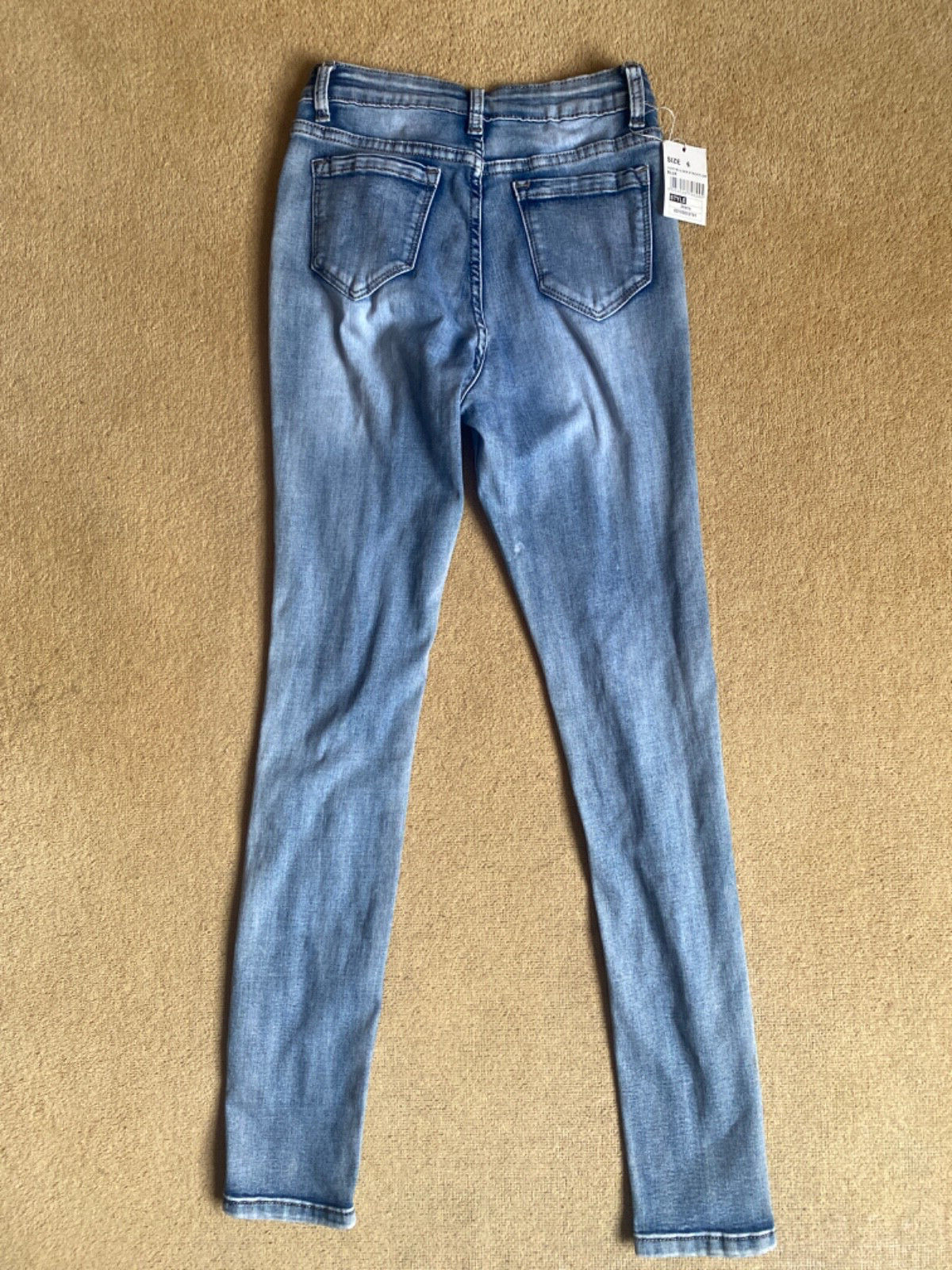 BNWT Womens Quiz jeans size 6 floral design really beautiful