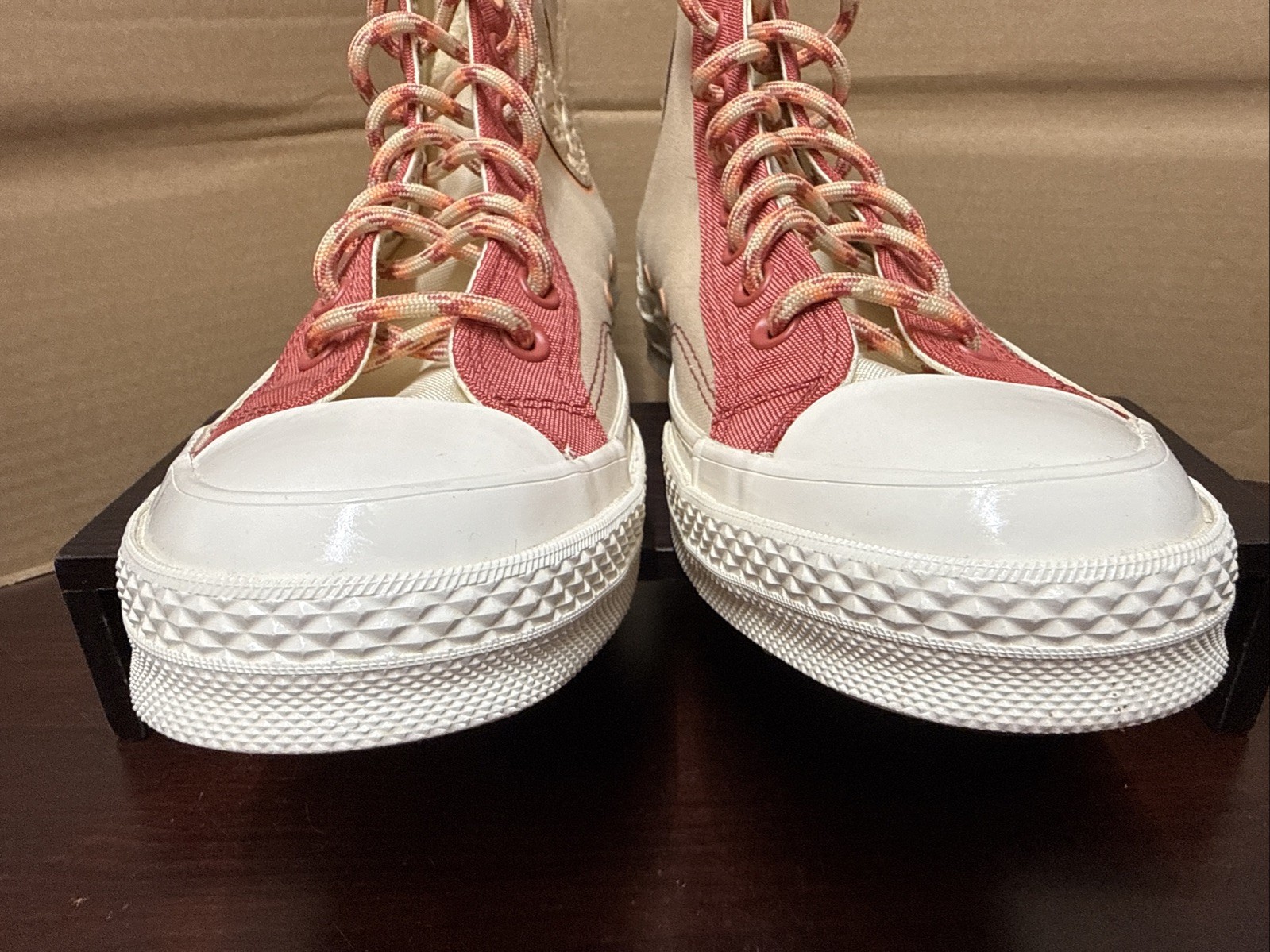 New Converse Chuck Taylor 70 High Top Sneakers Unisex – Men’s 7 -Women’s 9