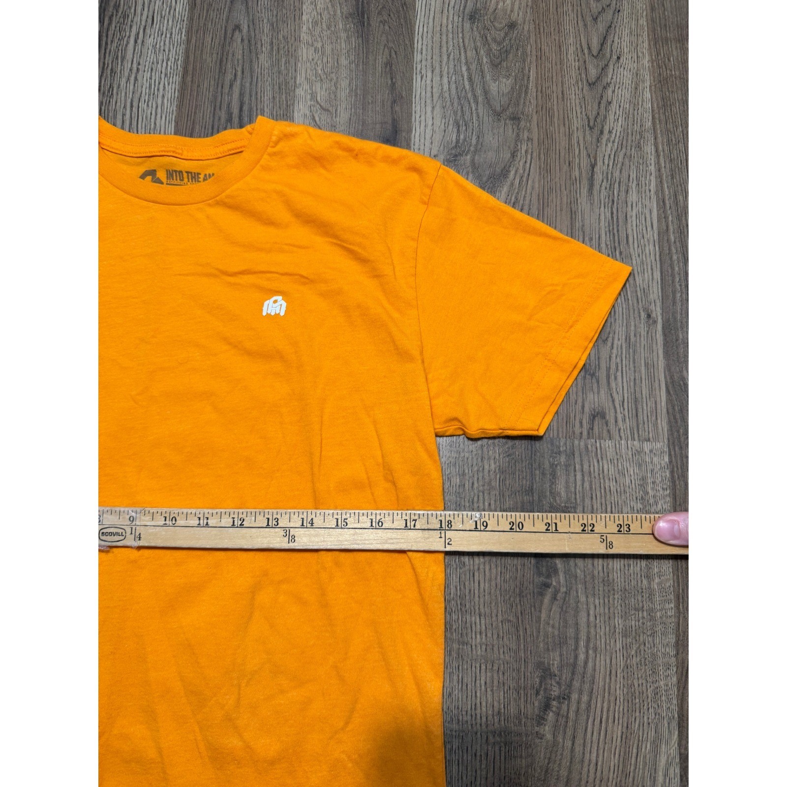 Into The AM Shirt Men’s Size Medium Orange Short Sleeve Shirt Crewneck Logo