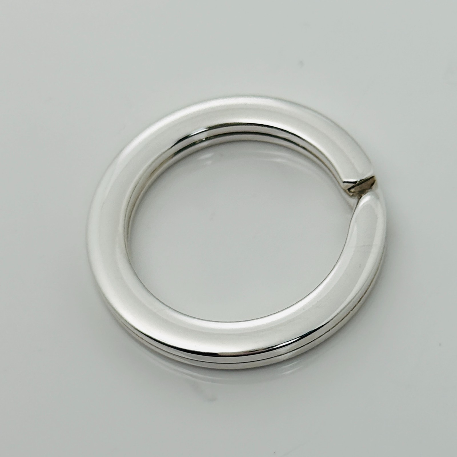 Tiffany & Co Heavy Thick Key Ring in Sterling Silver Keyring
