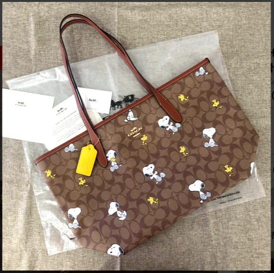 COACH CF166 City Tote Bag Signature Coated Canvas Snoopy Print Outlet New SMM!!