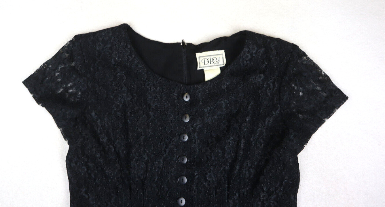 VINTAGE 90s WOMEN’S BLACK LACE SHORT SLEEVE DRESS – D.B.Y. – SIZE 9