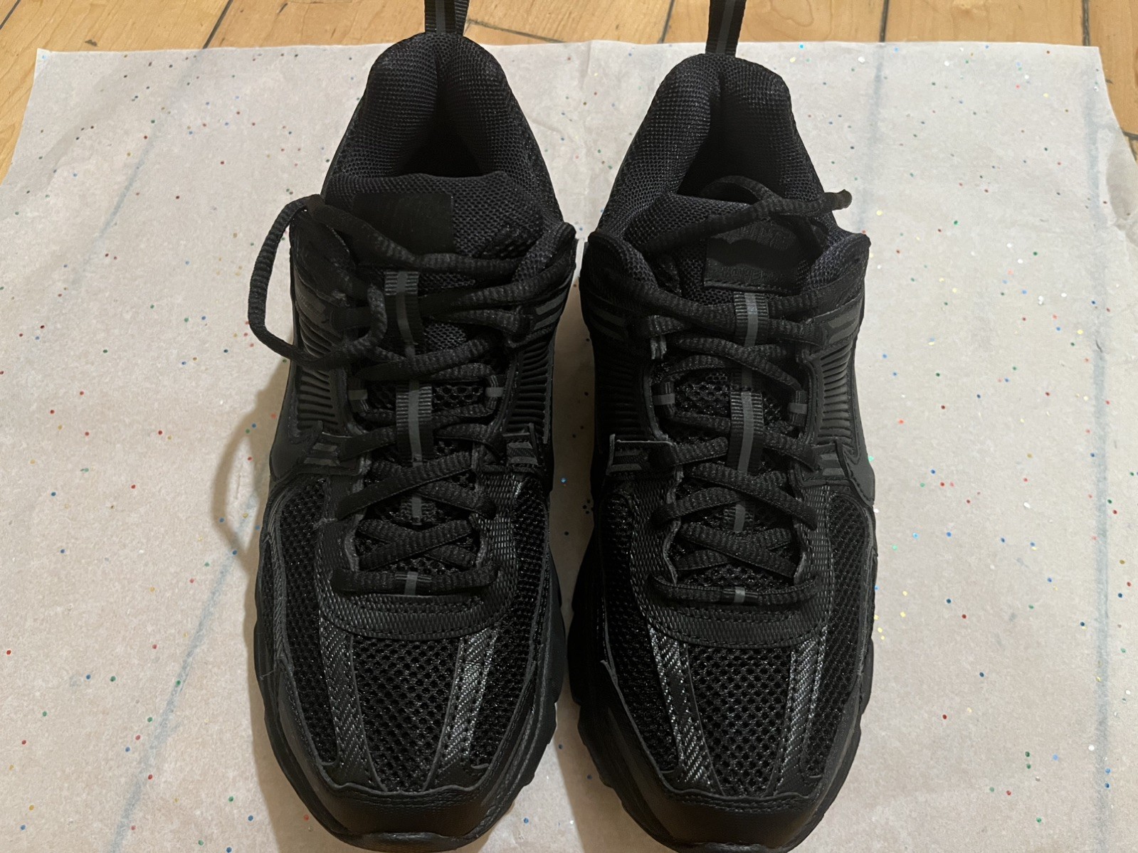 Nike Grade School Vomero 5 Black HF6998-001 Youth size 5Y Sneakers Shoes
