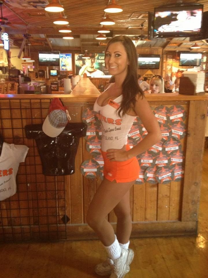 hooters pantyhose