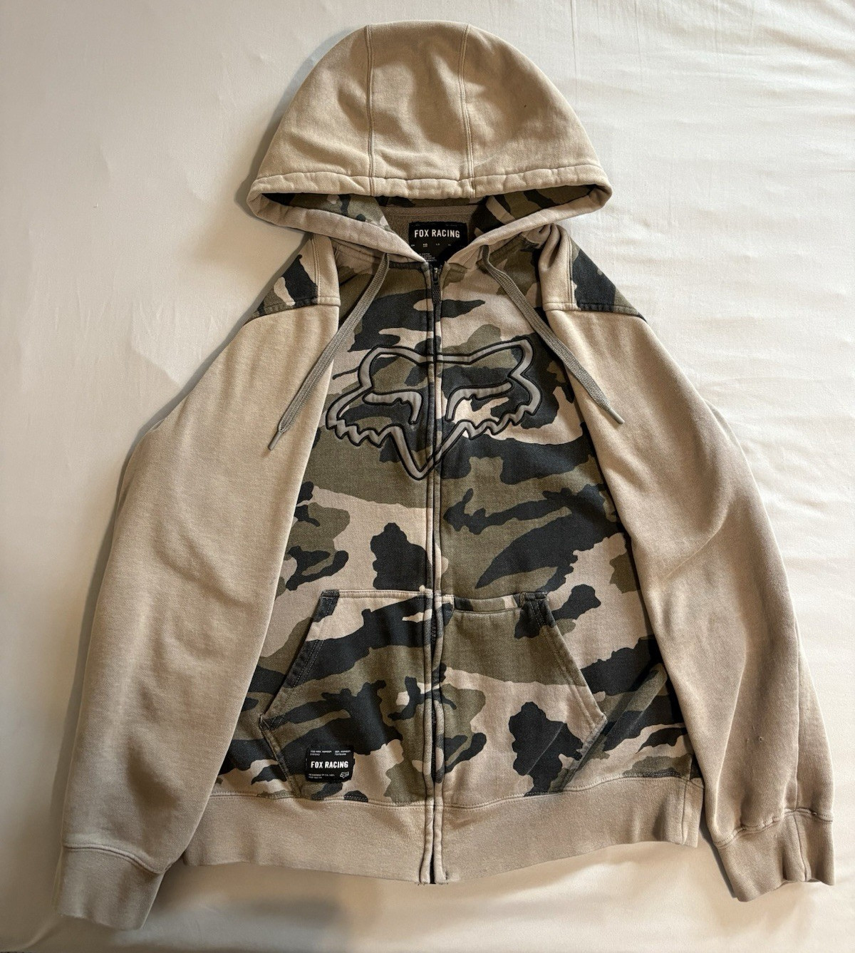 Fox Racing Men’s (Medium) Camo Fleece Full Zip Hoodie w/ Fox logo on the chest