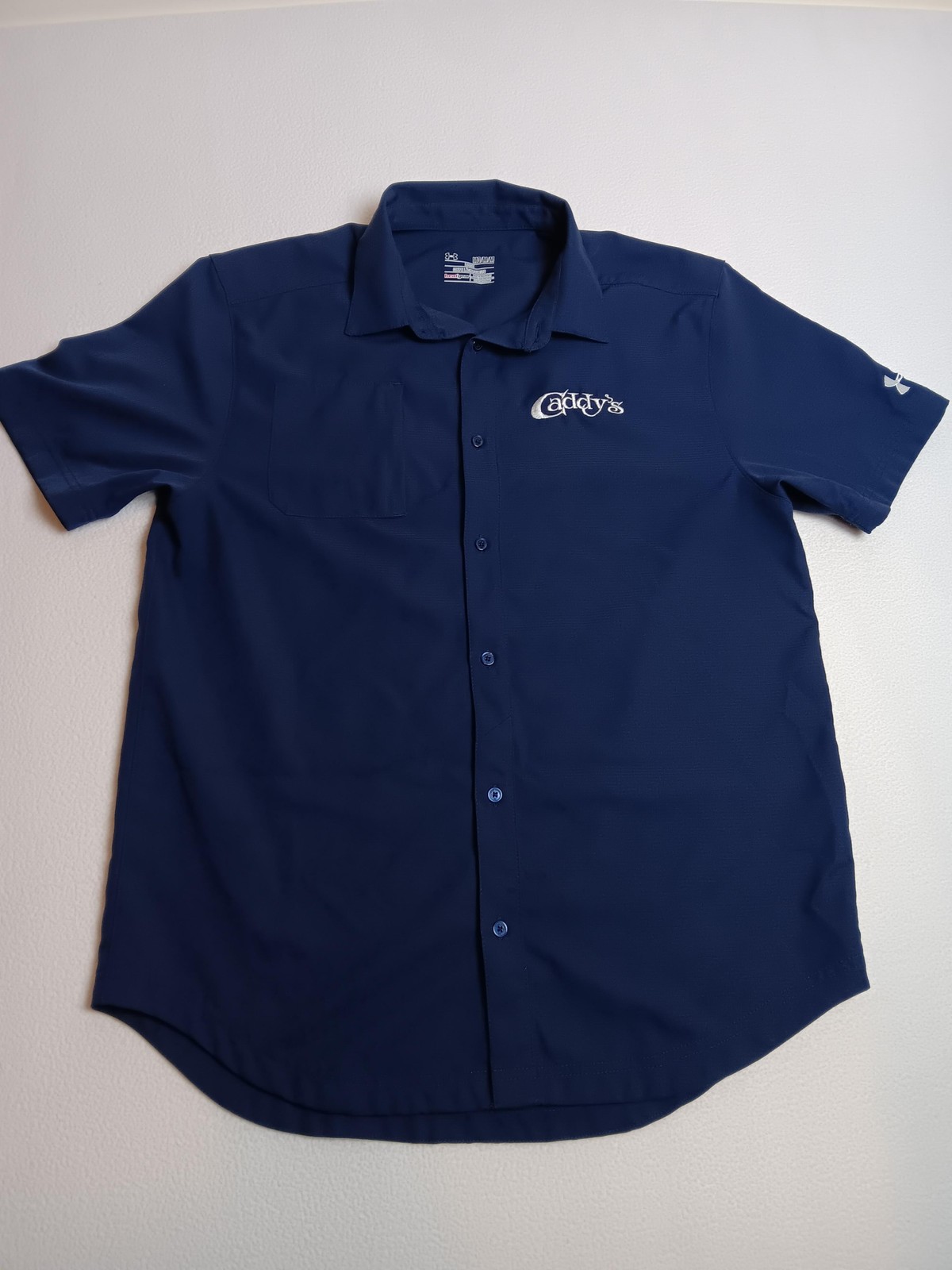 Under Armour HeatGear Shirt Mens Medium Blue Caddy’s Logo Button-Up Short Sleeve