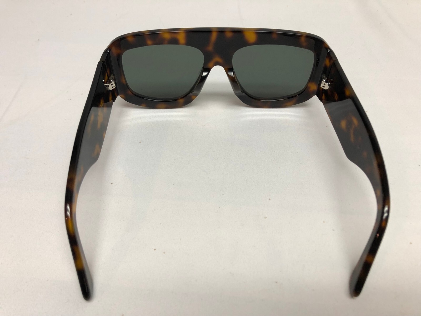 Authentic New Gucci tortoise Square Women’s Sunglasses GG0980S Gray Lens