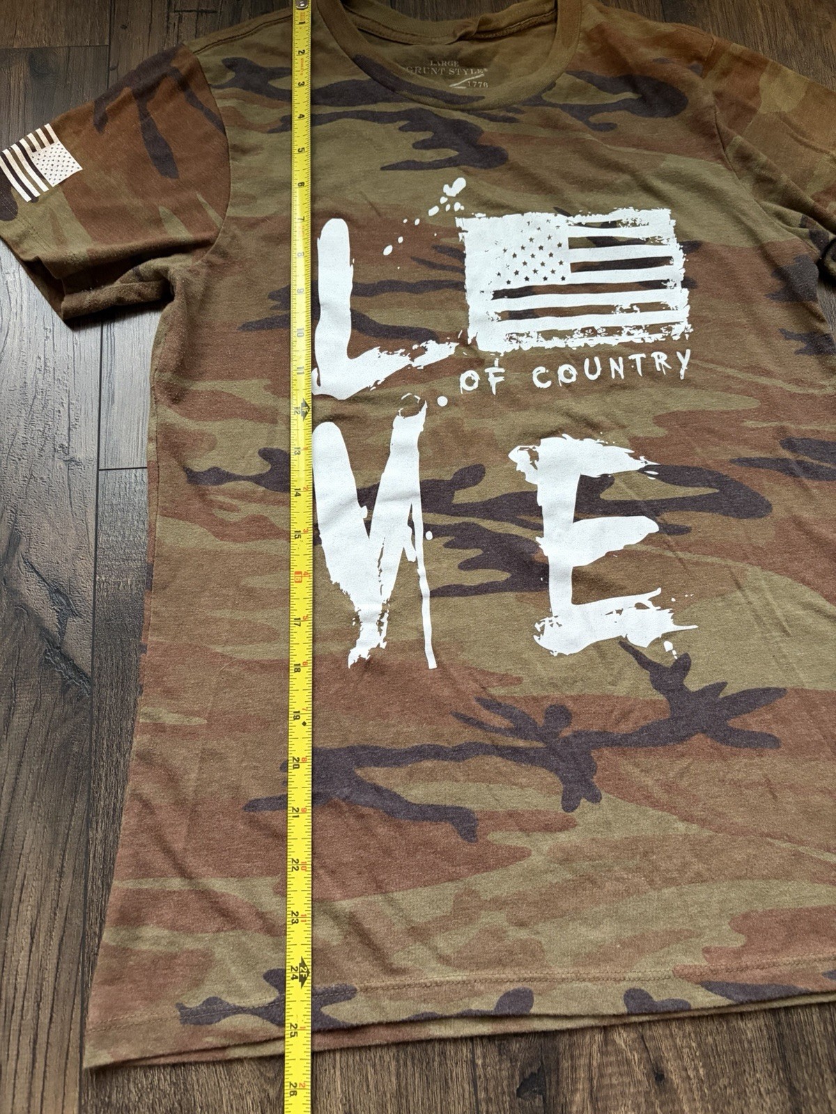 Grunt Style Women’s Camo Love of Country American Flag Graphic T-Shirt Size L