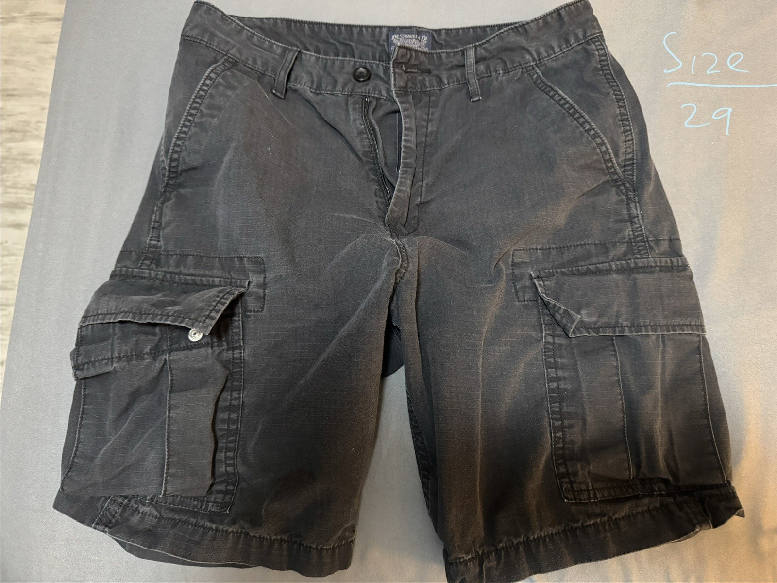 LOT OF 5 Cargo Shorts And Joggers (Lee, Levi, Unionbay, Wrangler) Size 29-31